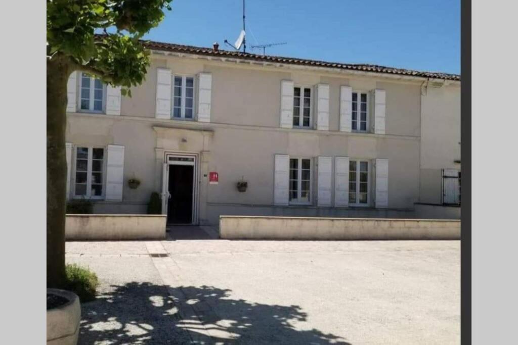 Residence Val & Rom Jarnac-Champagne Exterior foto